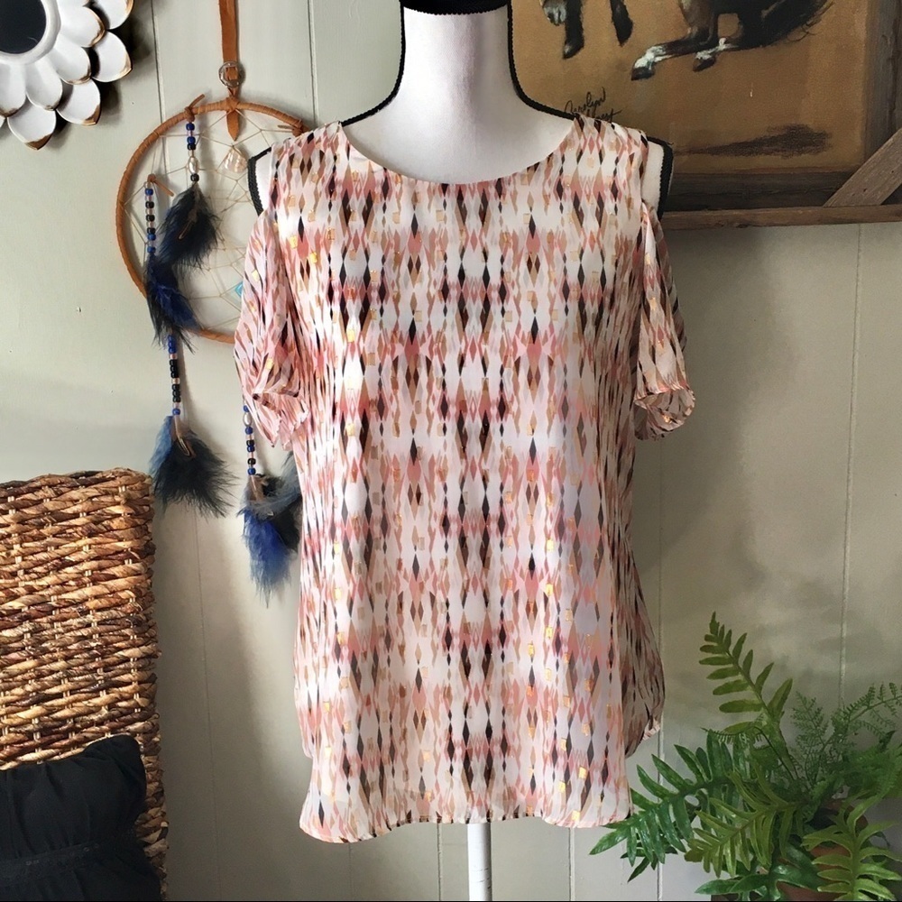 NWT Roz&Ali open shoulder blouse